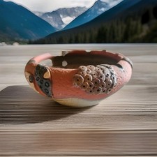 Posacenere/Portagioie in Terracotta Artigianale – Forma Rotonda con Decorazioni 