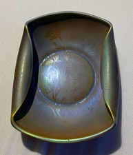 Zsolnay, Pecs, Eosin. Raro svuotatasche con decoro di fiori