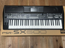 Yamaha PSR-SX600 Tastiera Digitale 61 Tasti Organo Initial Touch PSRSX600 Ner...