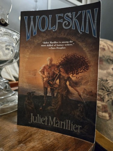 Wolfskin juliet marillier - juliet, 1st