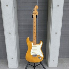 Fender Japan ST72-65