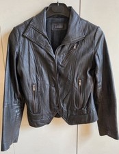 Giubbotto nero di pelle