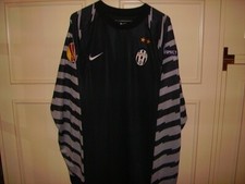 Juventus storari worn jersey - juventus,