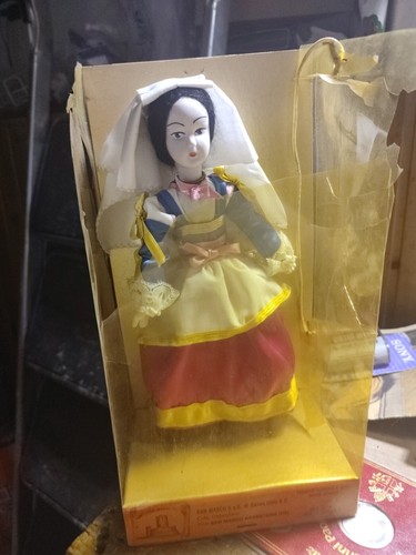 Bambola souvenir costumee - bambola,