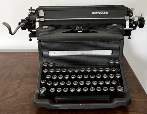 Macchina scrivere olivetti - da,