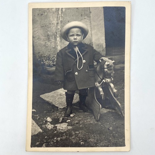 Foto antica italiana - , triste