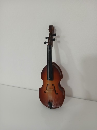 Modello contrabbasso in - di,