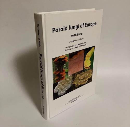 Poroid fungi europe - poroid, of
