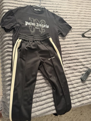 Authentic new black palm - ✅authentic,