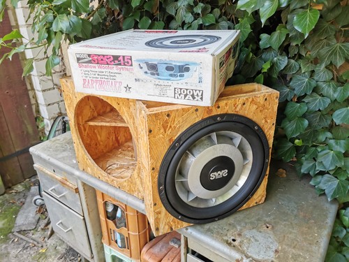 Subwoofer piatto basso