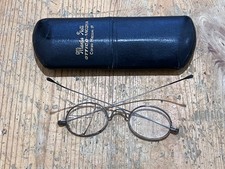Antico paio di occhiali anni '20-'30 da vista. Lente rotta.