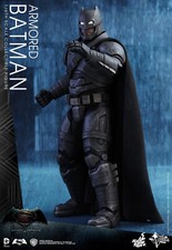 HOT TOYS BATMAN VS SUPERMAN