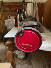 AFFETTATRICE A VOLANO SUPREMA MODELLO 300 MATRICOLA 509 FUNZIONANTE