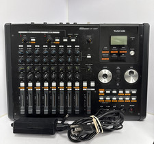 Tascam DP-02CF Mixer con cavo