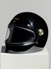 Casco nero firmato Hedon