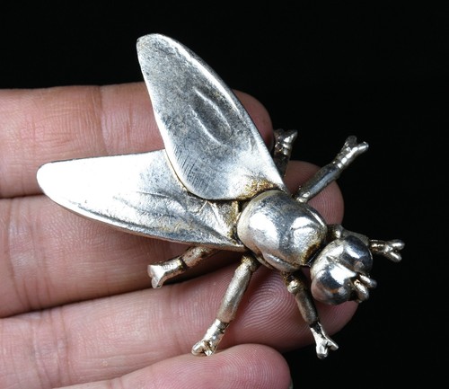 Rara scultura insetto mosca