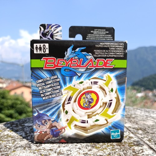 Beyblade dragoon storm - dragoon,