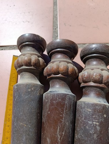 Gambe legno intagliato - in,