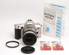 Minolta Dynax 404si con zoom