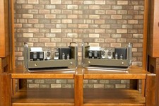 Paire d'amplificateurs de