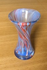 Insolito vaso artistico in