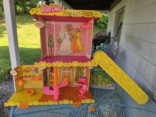 Barbie fashion plaza store - fashion,