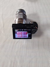 Fotocamera Sony NEX-5 14,2MP con obiettivo Sony SEL 1855 18-55 1 batteria e caricatore 