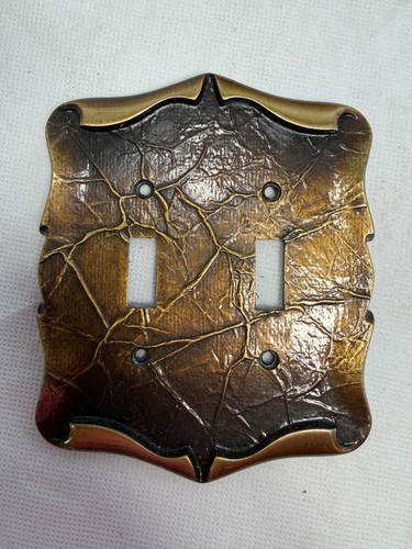 Interruttore copri targa
