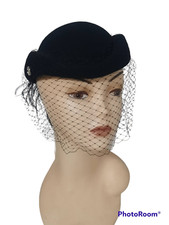 BUSTINA CON VELETTA IN FELTRO