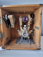 Teodolite sovietica vintage TT5 con custodia in legno - URSS indagine ottica militare...