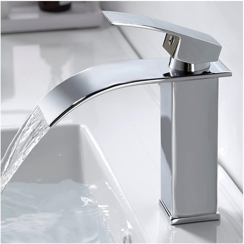 Rubinetto cascata bagno