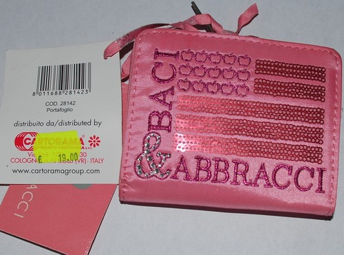 Baci abbracci articolo 28142 - &,