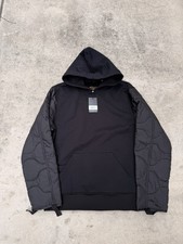 Felpa nera con cappuccio Alpha