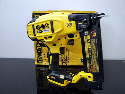 Chiodatrice senza fili dewalt - fili,