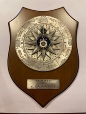 CREST IN METALLO E SMALTI  LEGA NAVALE ITALIANA SEZIONE DI CAGLIARI 25 X 18 CM