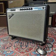 Fender Vibrolux Reverb 2 canali 30 Watt 2x10 1972 combo