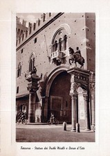 Italia Ferrara Statua Duchi
