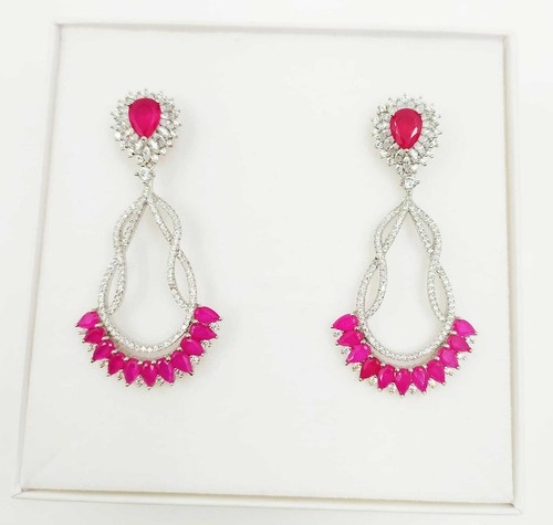 Orecchini con zirconi bianchi - con,
