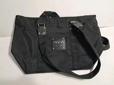 Borsa nera con cerniera di