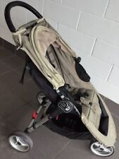 Passeggino Baby Jogger City Mini GT facilmente ripiegabile con una mano