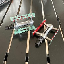 Pedale Bianchi Bianchi con segni di vernice