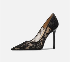 Scarpe nere con tacco alto a