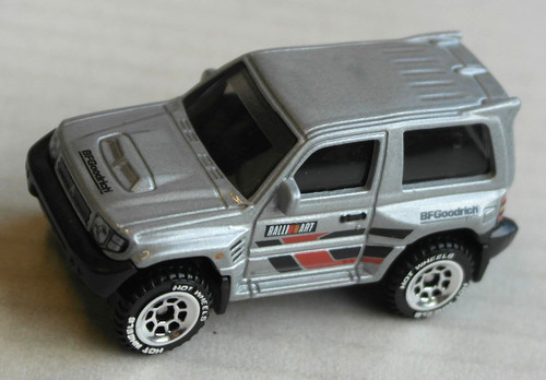 Hot wheels silver series - hot,