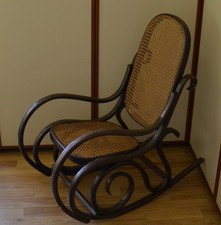 VECCHIA SEDIA A DONDOLO PER BAMBINI THONET [TI44]