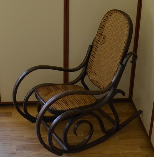 Vecchia sedia dondolo per - vecchia,