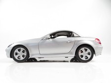 1:18 Welly 12550 Mercedes Benz SLK argento edizione concessionaria B515