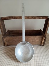 Antica e grande mestolo in
