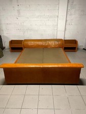 Letto matrimoniale con comodini anni '70 Poltrona Frau