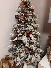 Albero Di Natale Innevato