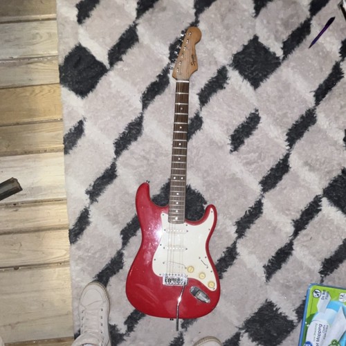 Squier fender stratocaster - squier, by